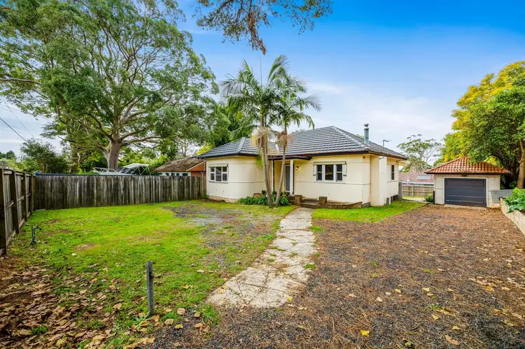 90 Galston  Road, Hornsby Heights NSW 2077