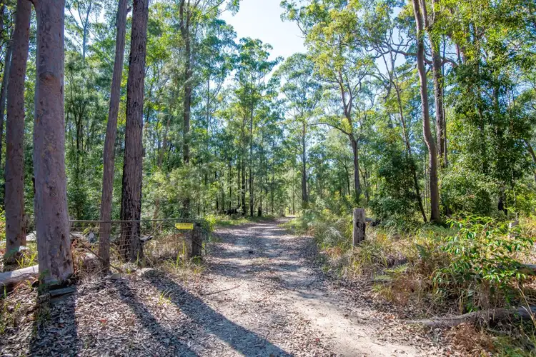 3282 Solitary Islands Way