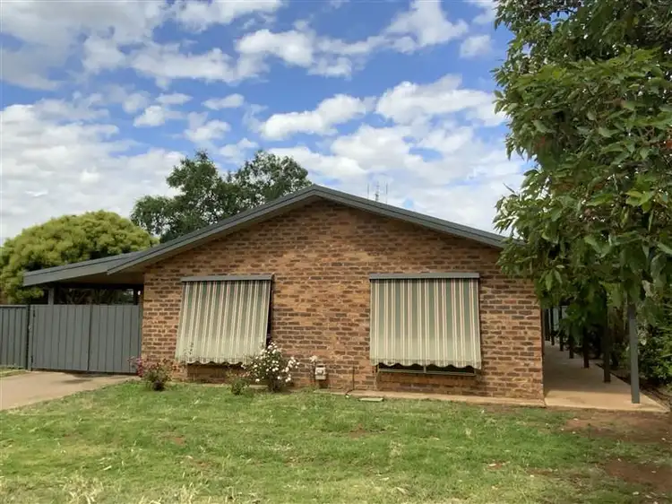 2 Dover  Street, Forbes NSW 2871