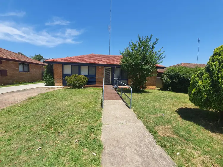 51 Pinaroo Crescent, Bradbury NSW 2560