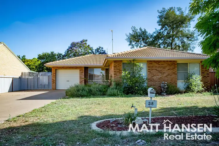 38 Chifley Drive, Dubbo NSW 2830