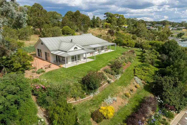2 Mount Lindsay Drive, Orange NSW 2800
