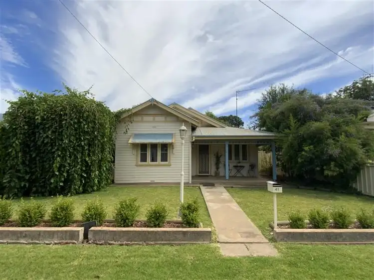 41 FARRAND  Street, Forbes NSW 2871