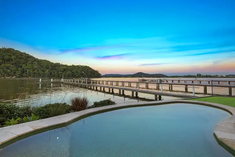 9 Taylor Street, Woy Woy Bay NSW 2256