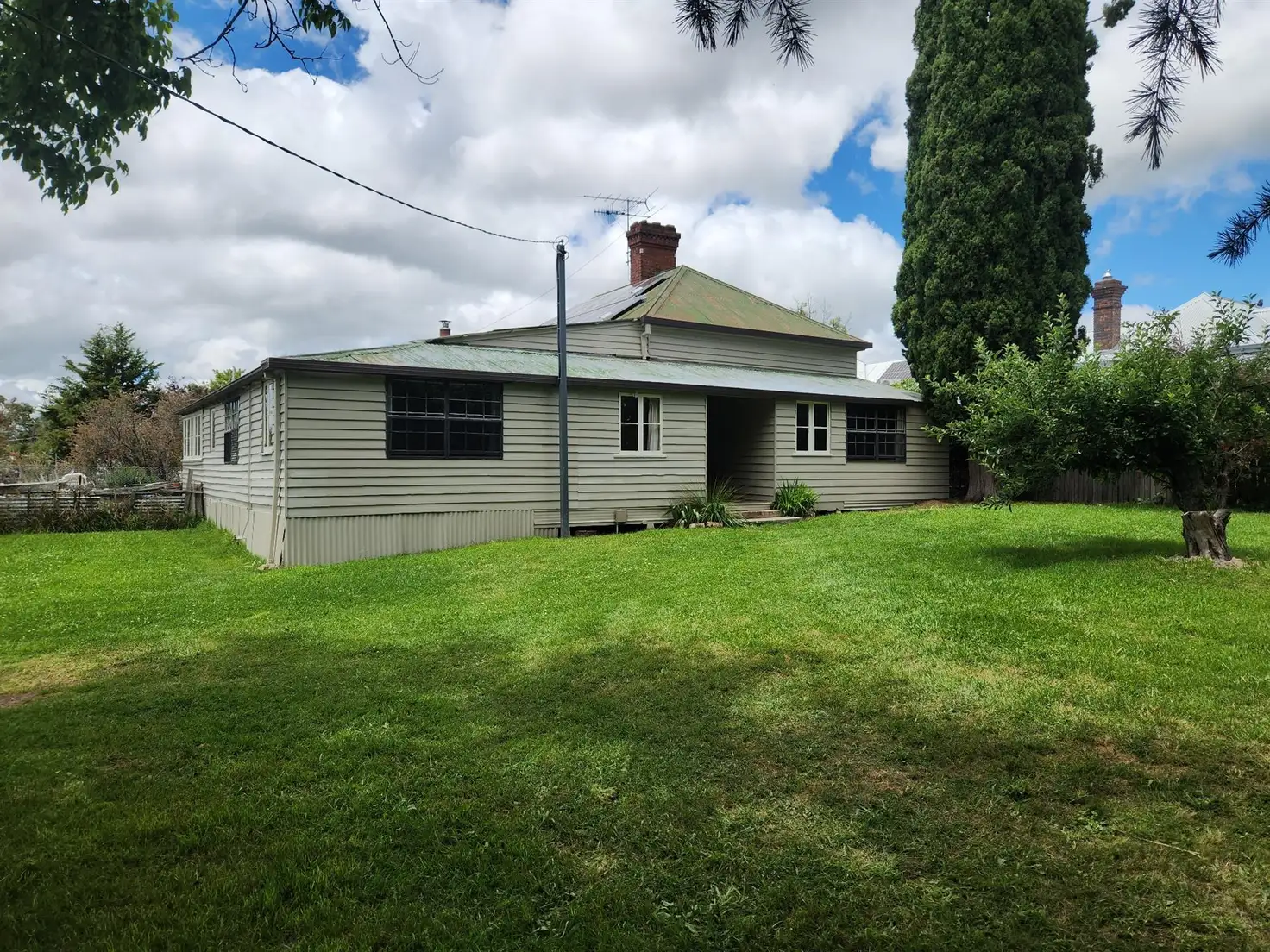 Main view of Homely semi-detached listing, 11 Salisbury Street, Uralla NSW 2358