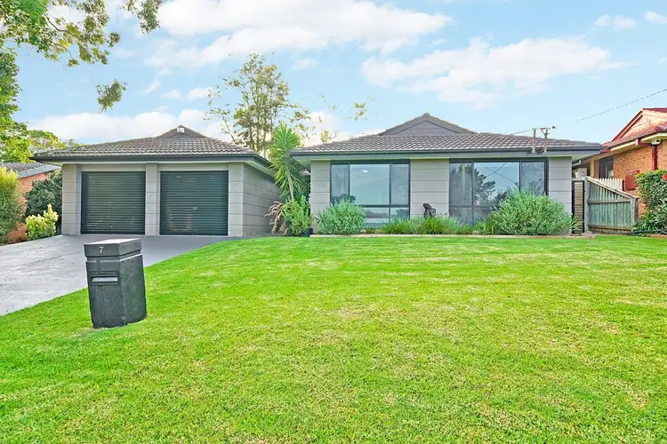 7 William Street, The Oaks NSW 2570