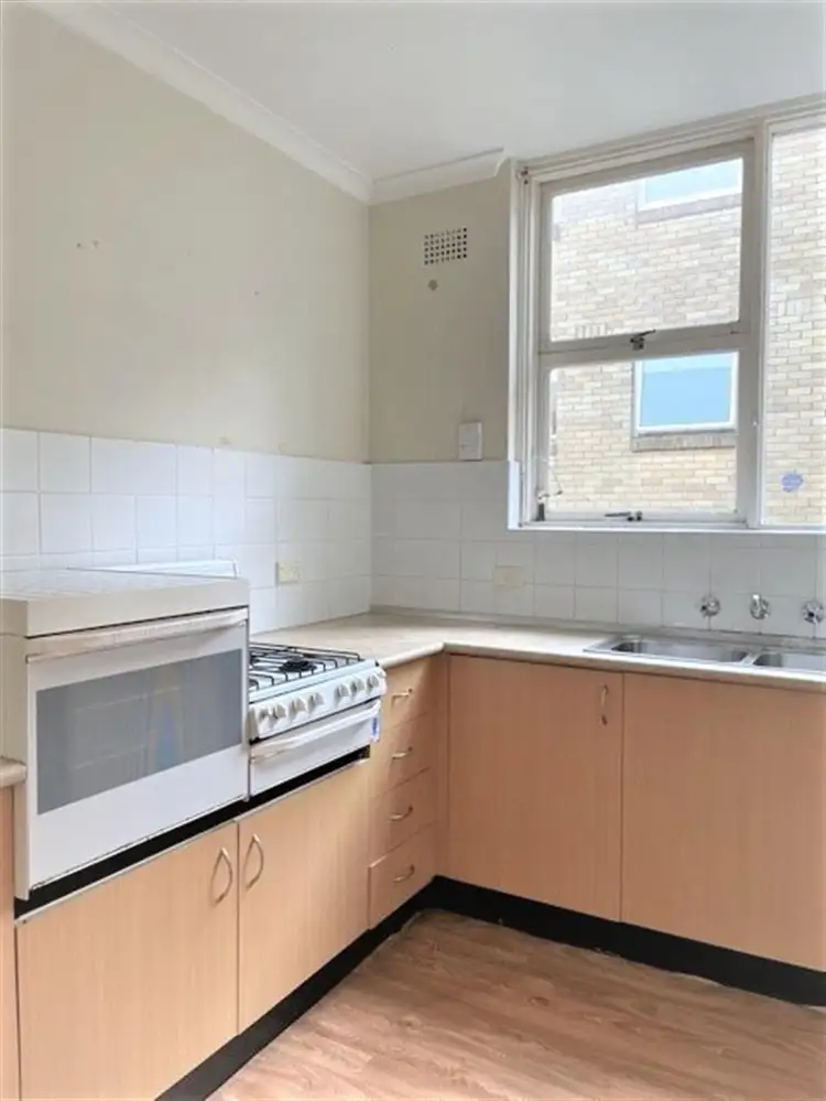 Third view of Homely apartment listing, 6/1 Milner Crescent, Wollstonecraft NSW 2065