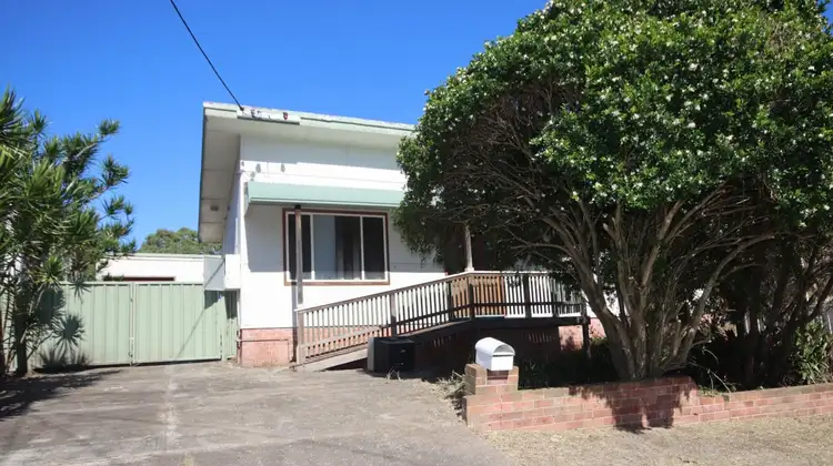 18 Diggers Drive, Tanilba Bay NSW 2319