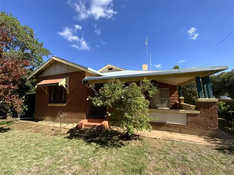 55 Flint Street, Forbes NSW 2871