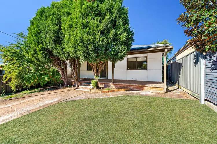 12 Moana Street, Woy Woy NSW 2256