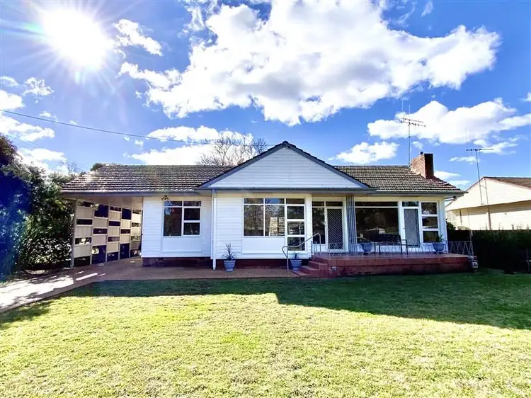 1 Woods Street, Forbes NSW 2871