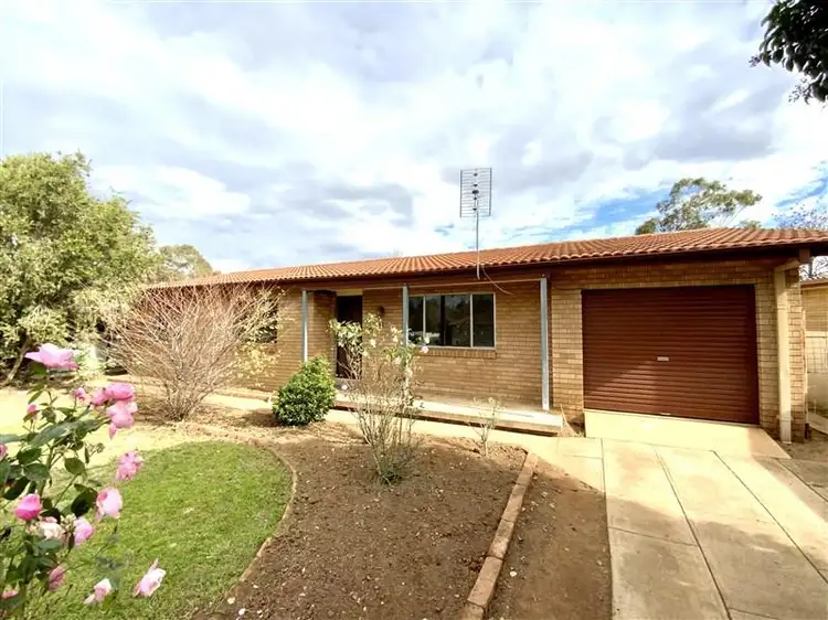 28 Coolabah Street, Forbes NSW 2871