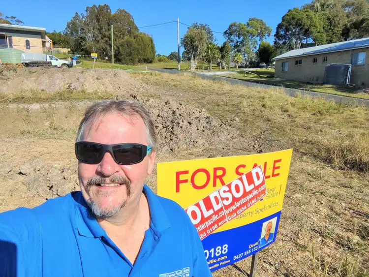13 Warralong Street, Coomba Park NSW 2428