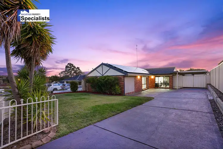 13 Baynton Place, St Helens Park NSW 2560