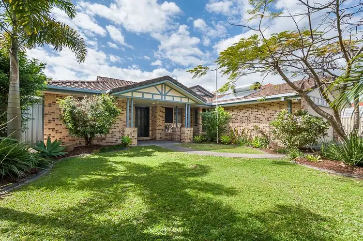 10 Casuarina Dr, Elanora QLD 4221