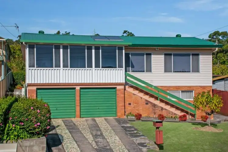 3 Margaret St, Point Clare NSW 2250