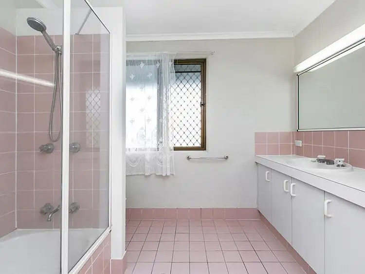 Fifth view of Homely townhouse listing, 1/27 Brassey St, Fairfield QLD 4103