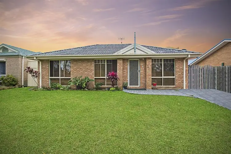 3 Loch Cl, Blue Haven NSW 2262