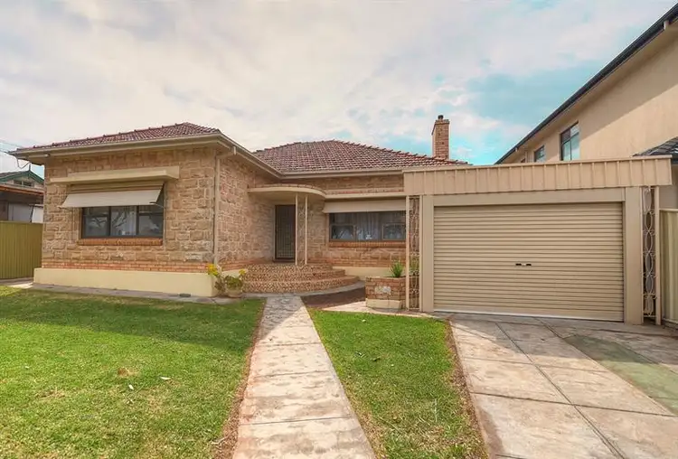 33 The Parade -, Blair Athol SA 5084