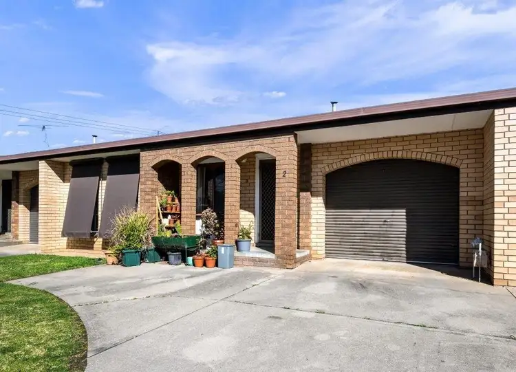 2/488 Kaitlers Road, Lavington NSW 2641