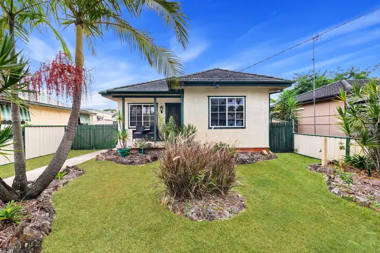 24 Dunalban Avenue, Woy Woy NSW 2256