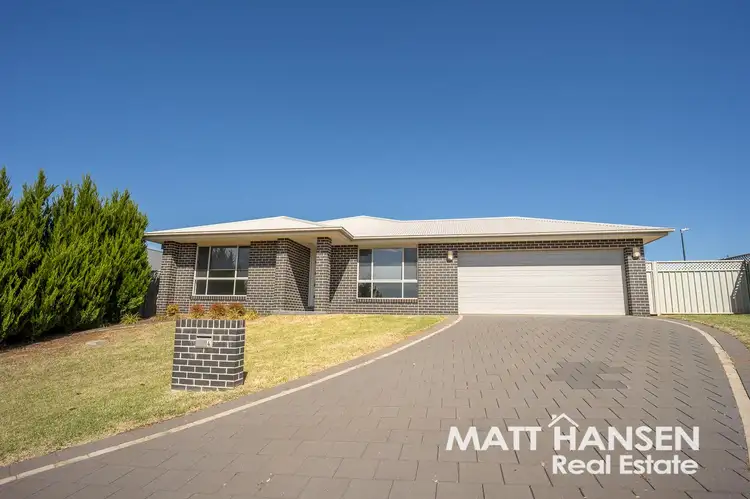 4 Champagne Drive, Dubbo NSW 2830