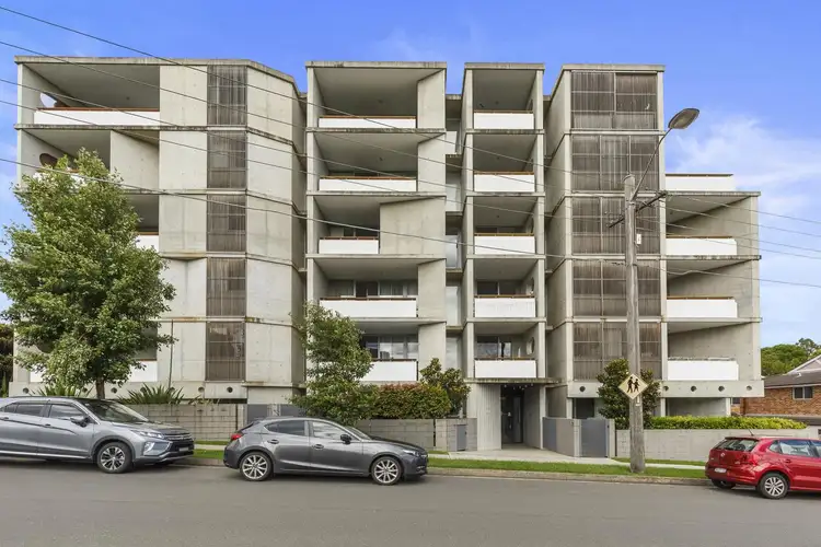 Main view of Homely unit listing, 1.7/26 Merton Street, Sutherland NSW 2232