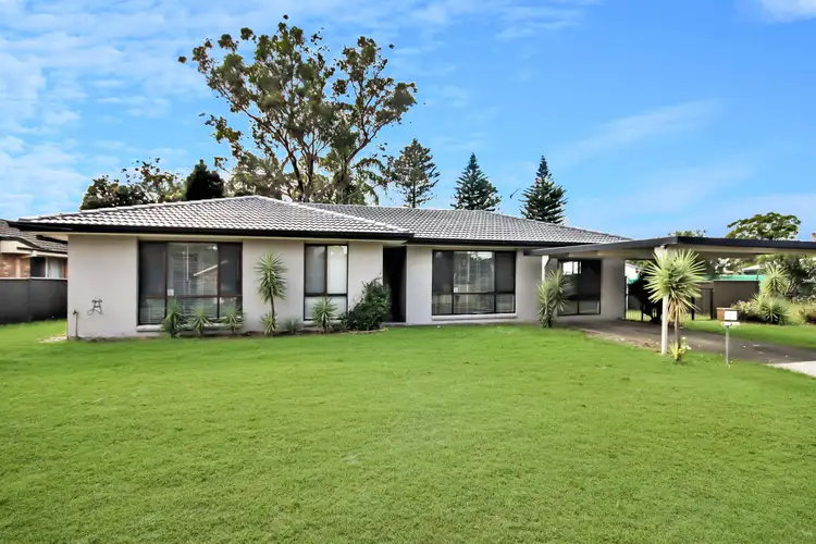4 Monash  Close, Tanilba Bay NSW 2319