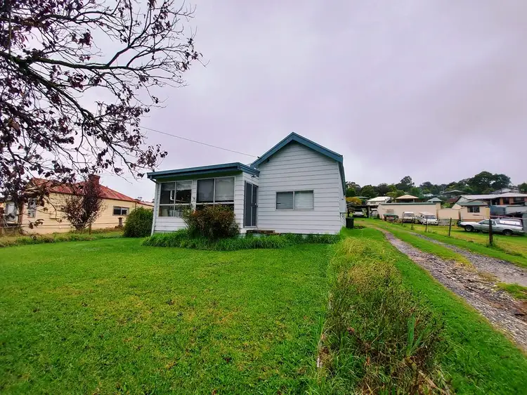 161W Fitzroy Street, Walcha NSW 2354