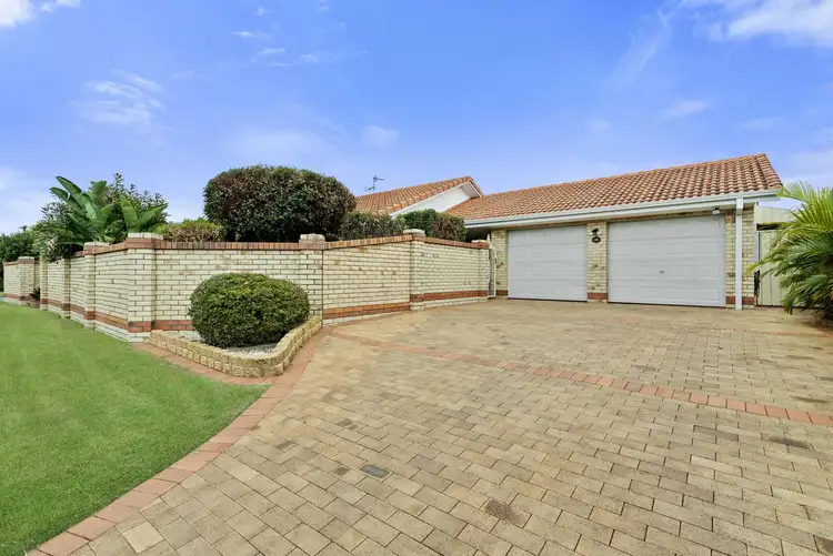 19 Kentia Crescent, Banora Point NSW 2486