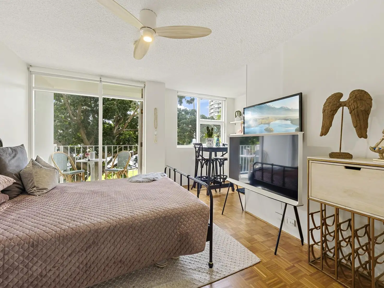 Main view of Homely studio listing, 32/5-7 Esplanade 0, Elizabeth Bay NSW 2011