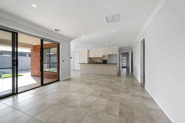 Sixth view of Homely house listing, 3 Anna Court, North Albury NSW 2640