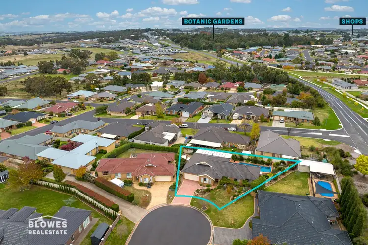 6 Niven Place, Orange NSW 2800