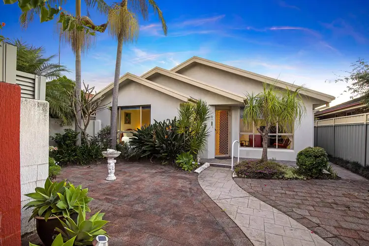 2/18 Victoria Road, Woy Woy NSW 2256