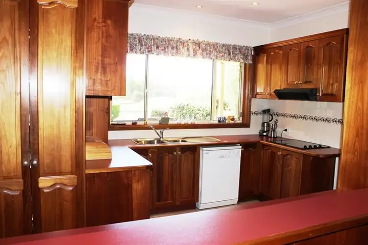 Fifth view of Homely house listing, 6 Clearwater Pl, Dubbo NSW 2830