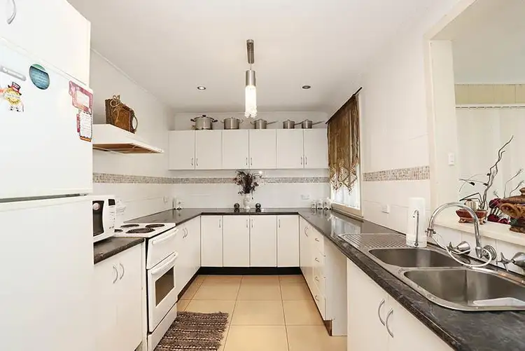 Second view of Homely house listing, 6 Monaro Pl, Heckenberg NSW 2168