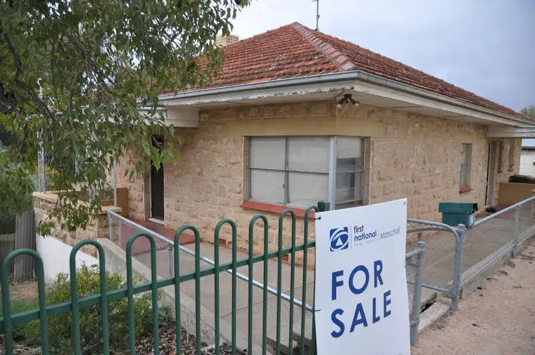 1 Goodchild Street, Waikerie SA 5330