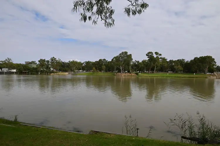 1 access Road, Morgan SA 5320