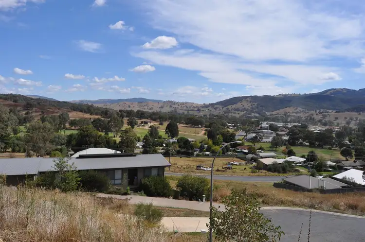 Sixth view of Homely house listing, 15 Eberlin Place, Tumut NSW 2720