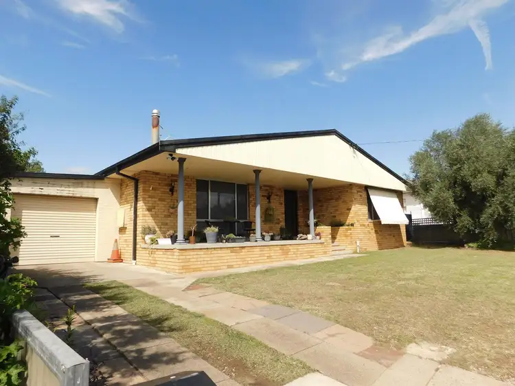 7 John  Street, South Tamworth NSW 2340