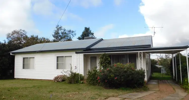 15 Johnston  Street, North Tamworth NSW 2340