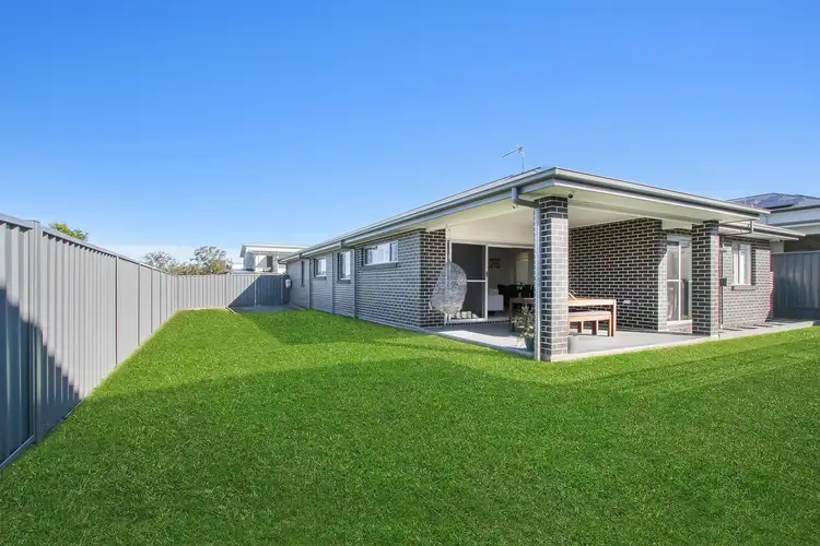 2 Sapphire Road, Kembla Grange NSW 2526