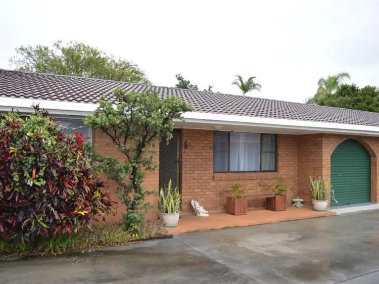 2/6 Roseland Avenue, Yamba NSW 2464