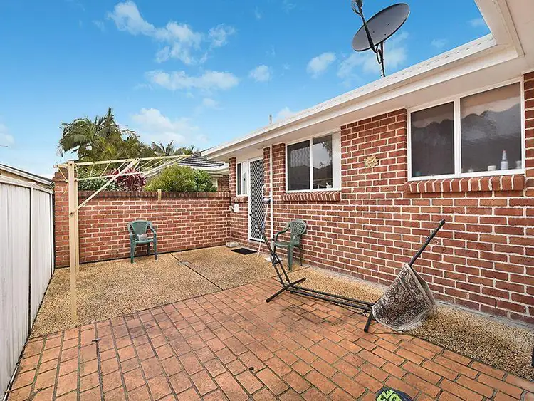 Fourth view of Homely villa listing, 1/9 Caves Beach Road, Caves Beach NSW 2281