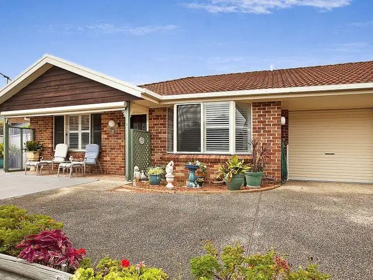 2/19 Caves Beach Road, Caves Beach NSW 2281
