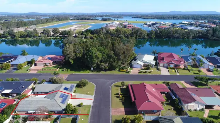 1/2a Kookaburra, Yamba NSW 2464