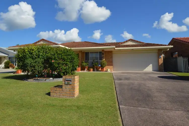 38 Admiralty Court, Yamba NSW 2464
