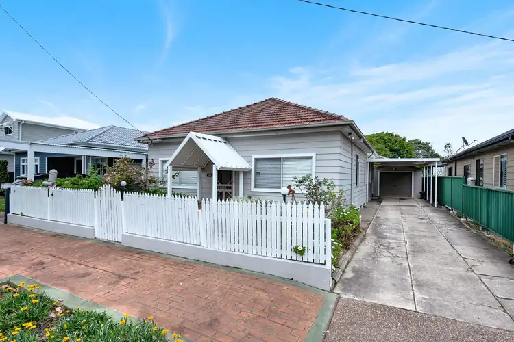 37 Robb Street, Belmont NSW 2280
