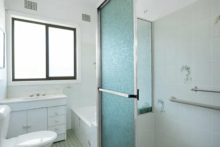Fifth view of Homely house listing, 6 Daniel Street, Belmont NSW 2280