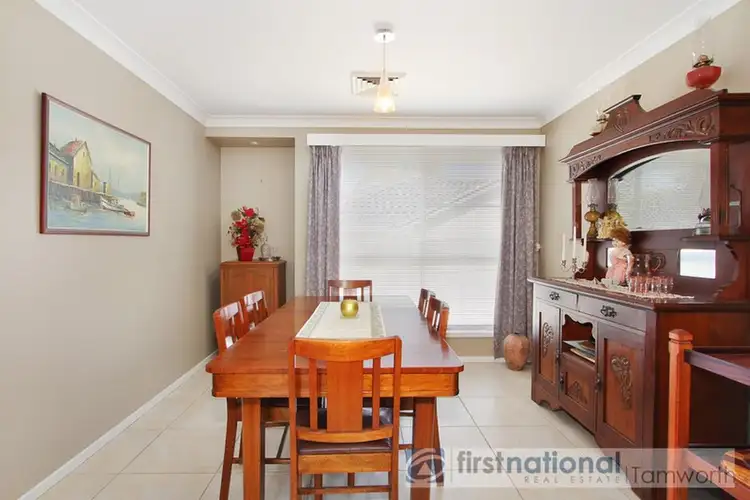 Fifth view of Homely house listing, 31 Banjos Circuit, Hillvue NSW 2340